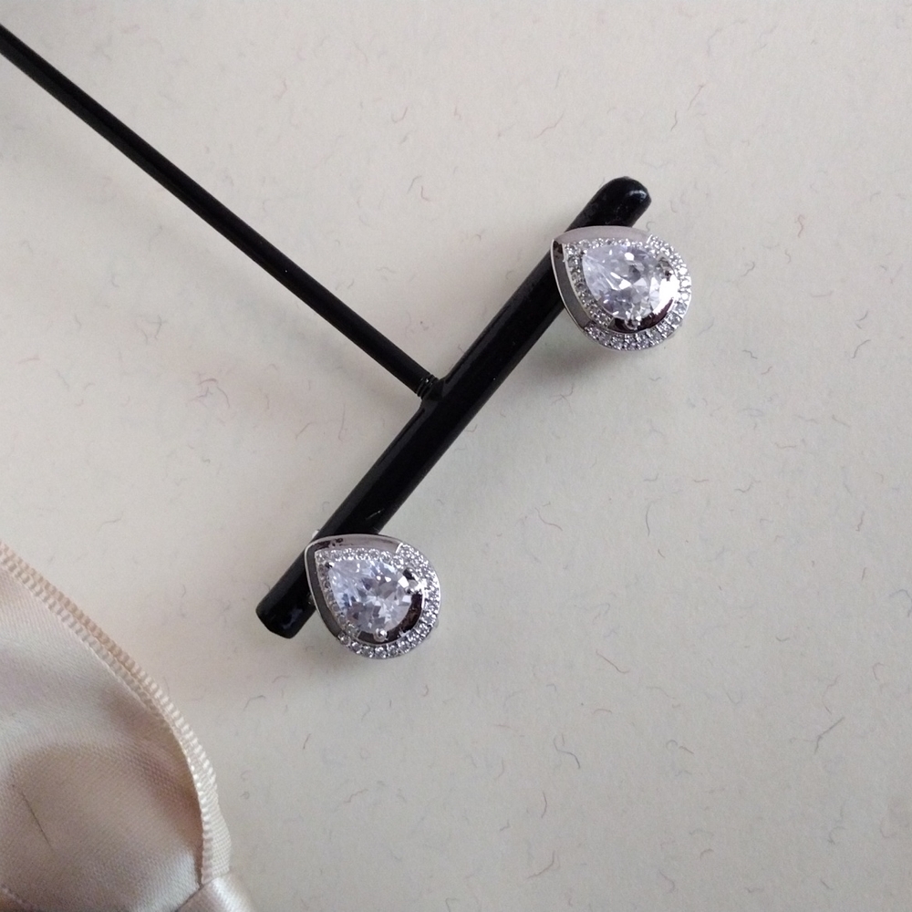 White Rhodium over sterling Silver drop earrings - Picture 5 of 6